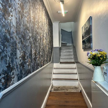 "Bright & Spacious" 3 Bedroom Flat By Kings Cross, St Pancras Station!!!!64 Лондон Экстерьер фото