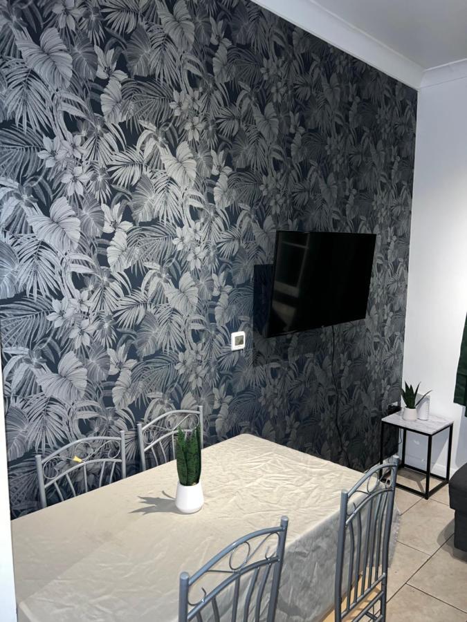 "Bright & Spacious" 3 Bedroom Flat By Kings Cross, St Pancras Station!!!!64 Лондон Экстерьер фото