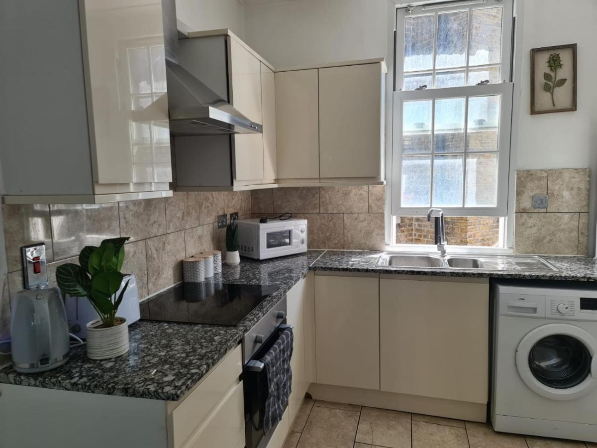 "Bright & Spacious" 3 Bedroom Flat By Kings Cross, St Pancras Station!!!!64 Лондон Экстерьер фото