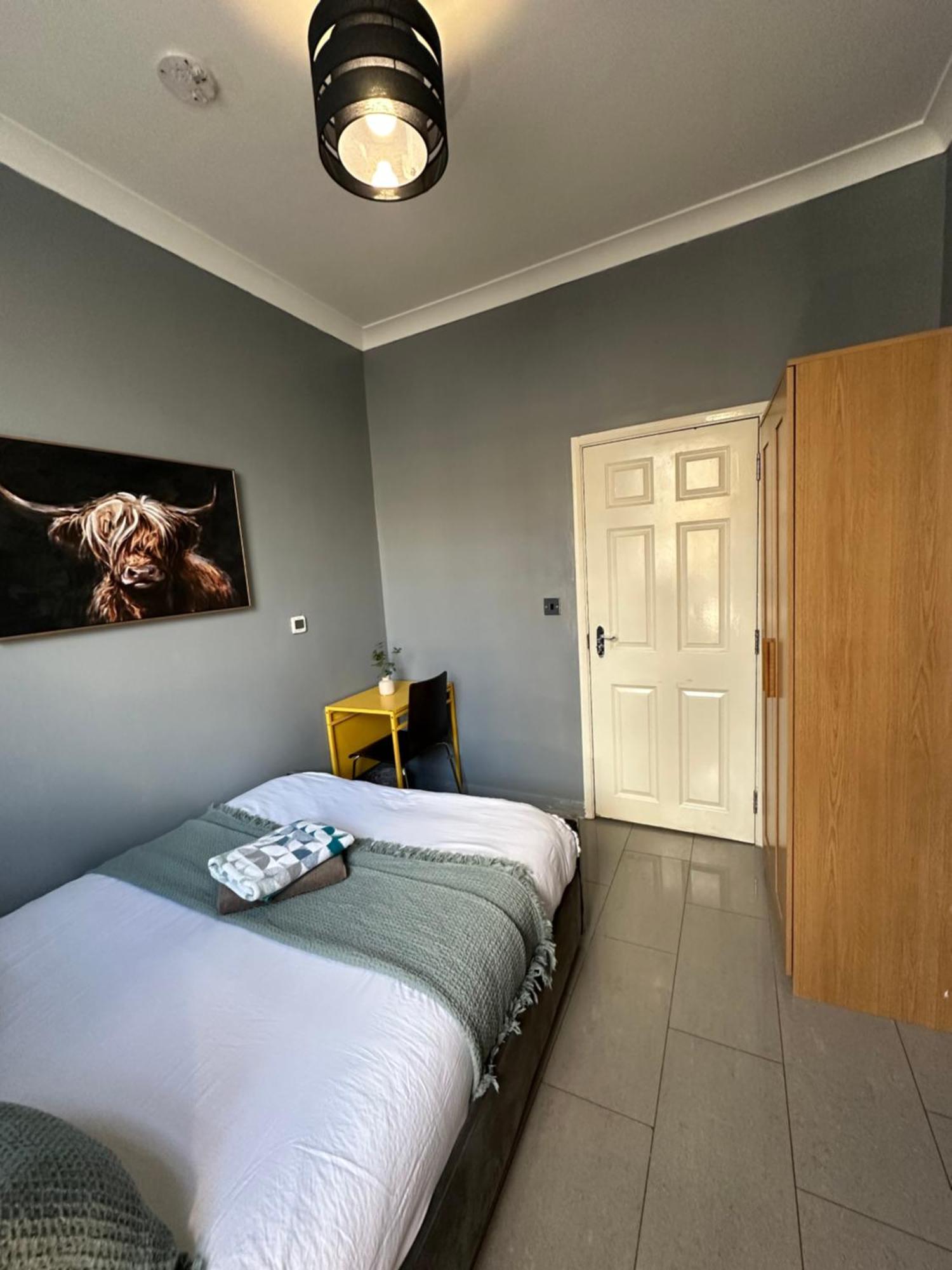 "Bright & Spacious" 3 Bedroom Flat By Kings Cross, St Pancras Station!!!!64 Лондон Экстерьер фото