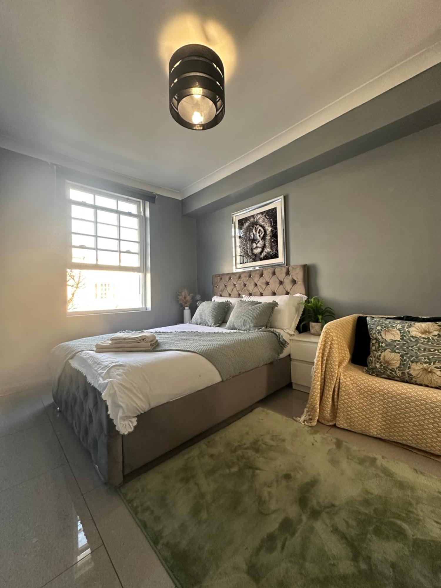 "Bright & Spacious" 3 Bedroom Flat By Kings Cross, St Pancras Station!!!!64 Лондон Экстерьер фото