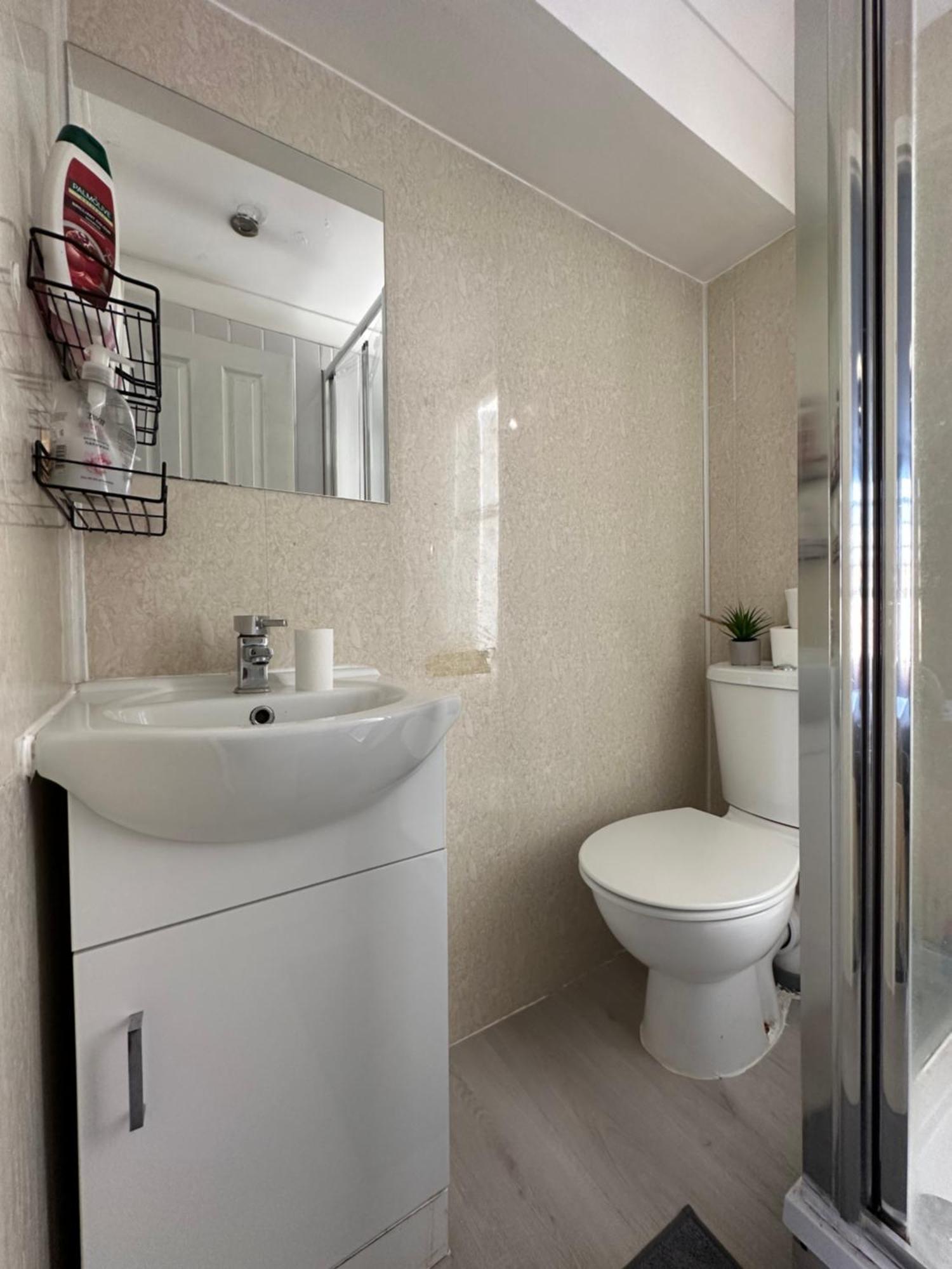 "Bright & Spacious" 3 Bedroom Flat By Kings Cross, St Pancras Station!!!!64 Лондон Экстерьер фото