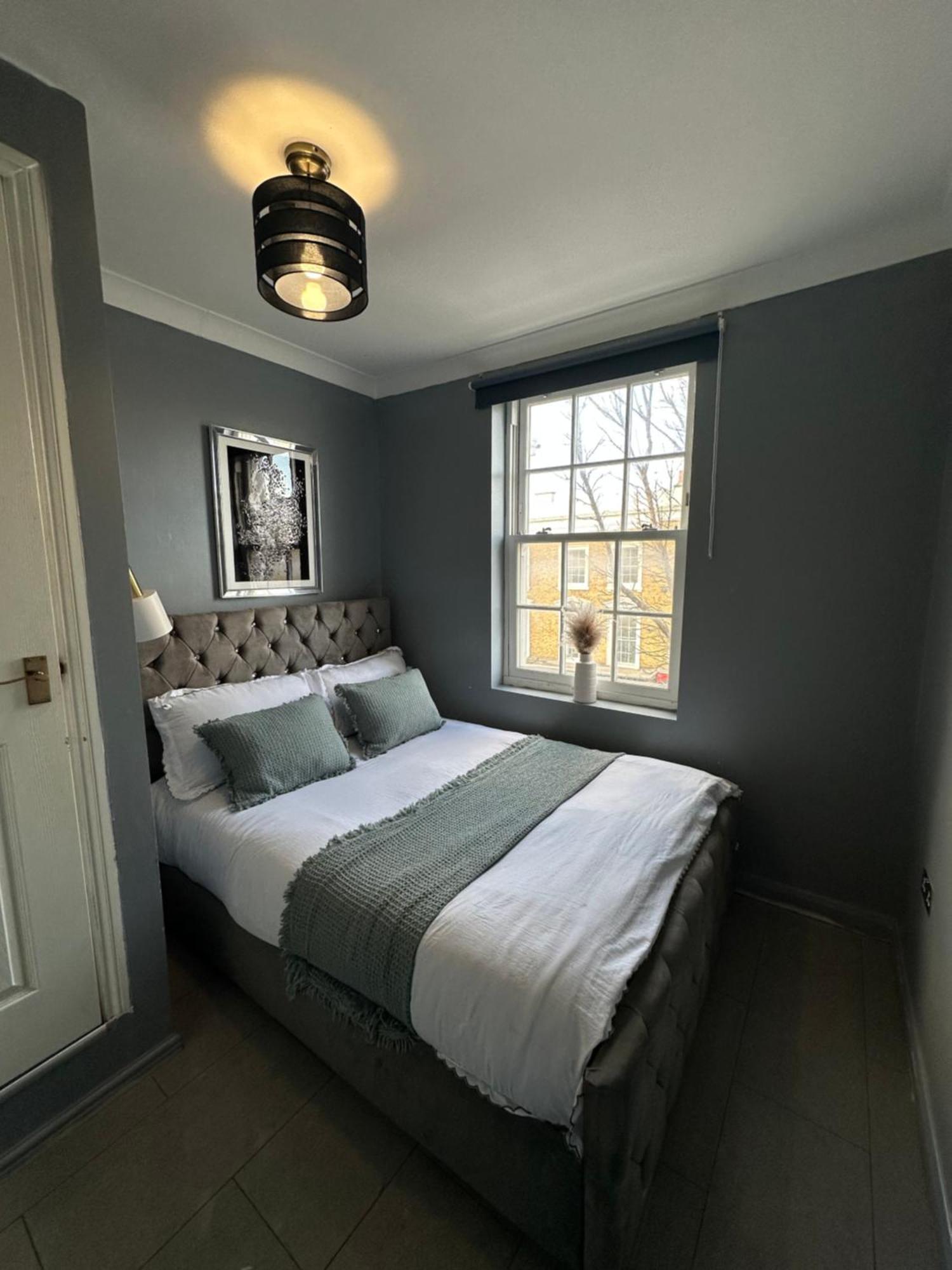 "Bright & Spacious" 3 Bedroom Flat By Kings Cross, St Pancras Station!!!!64 Лондон Экстерьер фото
