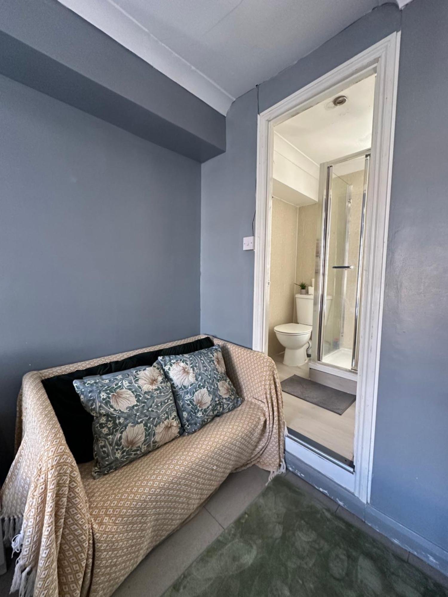 "Bright & Spacious" 3 Bedroom Flat By Kings Cross, St Pancras Station!!!!64 Лондон Экстерьер фото