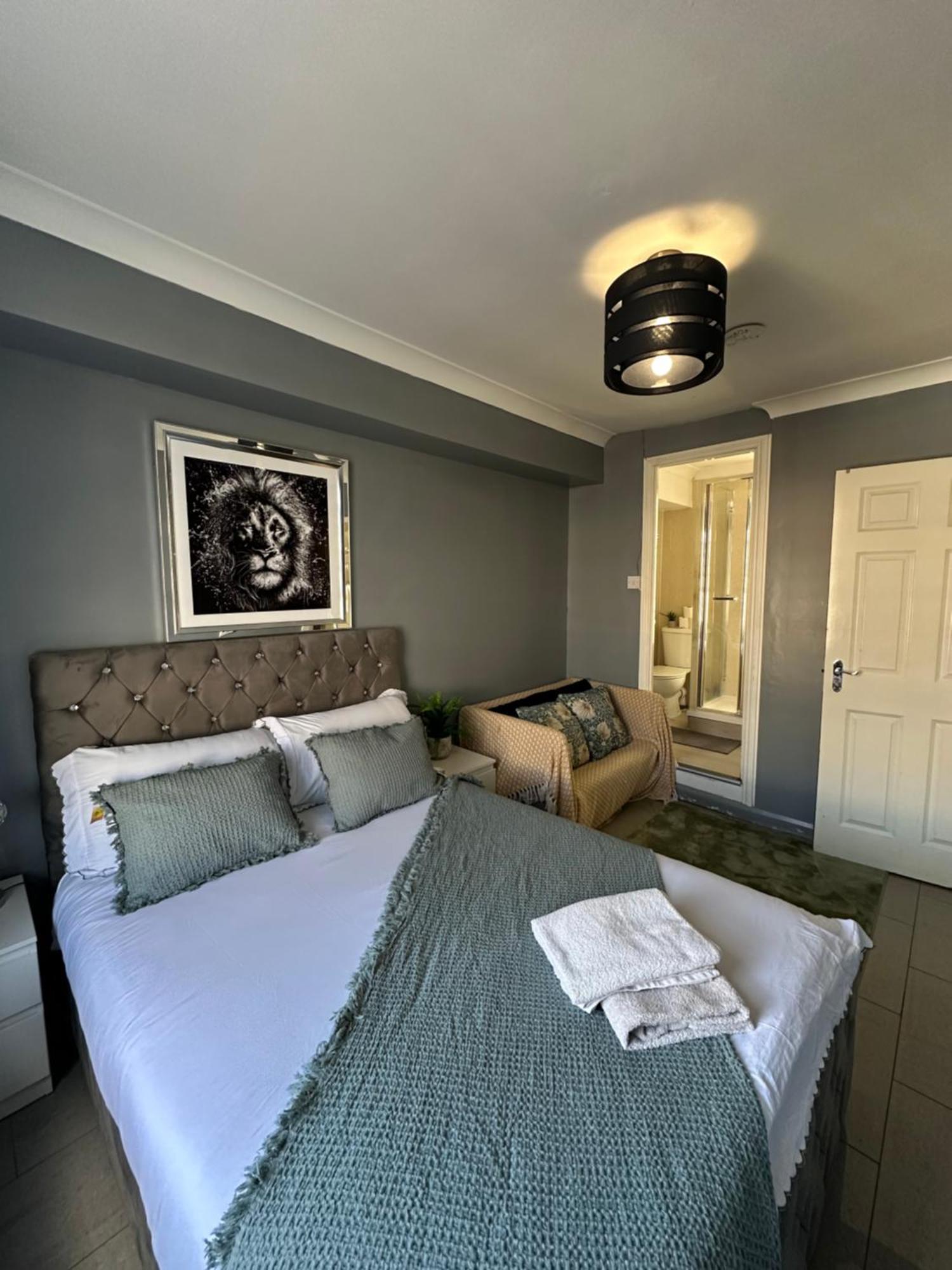 "Bright & Spacious" 3 Bedroom Flat By Kings Cross, St Pancras Station!!!!64 Лондон Экстерьер фото