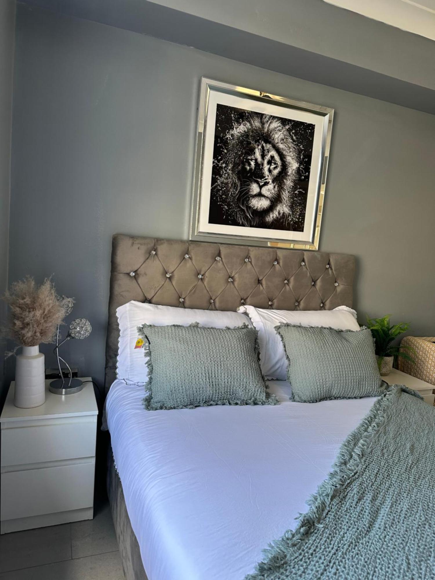 "Bright & Spacious" 3 Bedroom Flat By Kings Cross, St Pancras Station!!!!64 Лондон Экстерьер фото