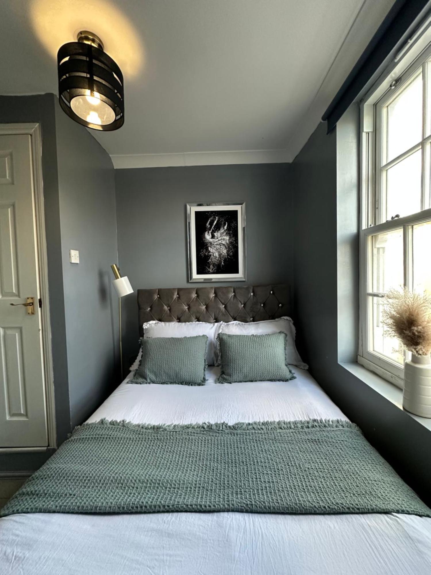 "Bright & Spacious" 3 Bedroom Flat By Kings Cross, St Pancras Station!!!!64 Лондон Экстерьер фото