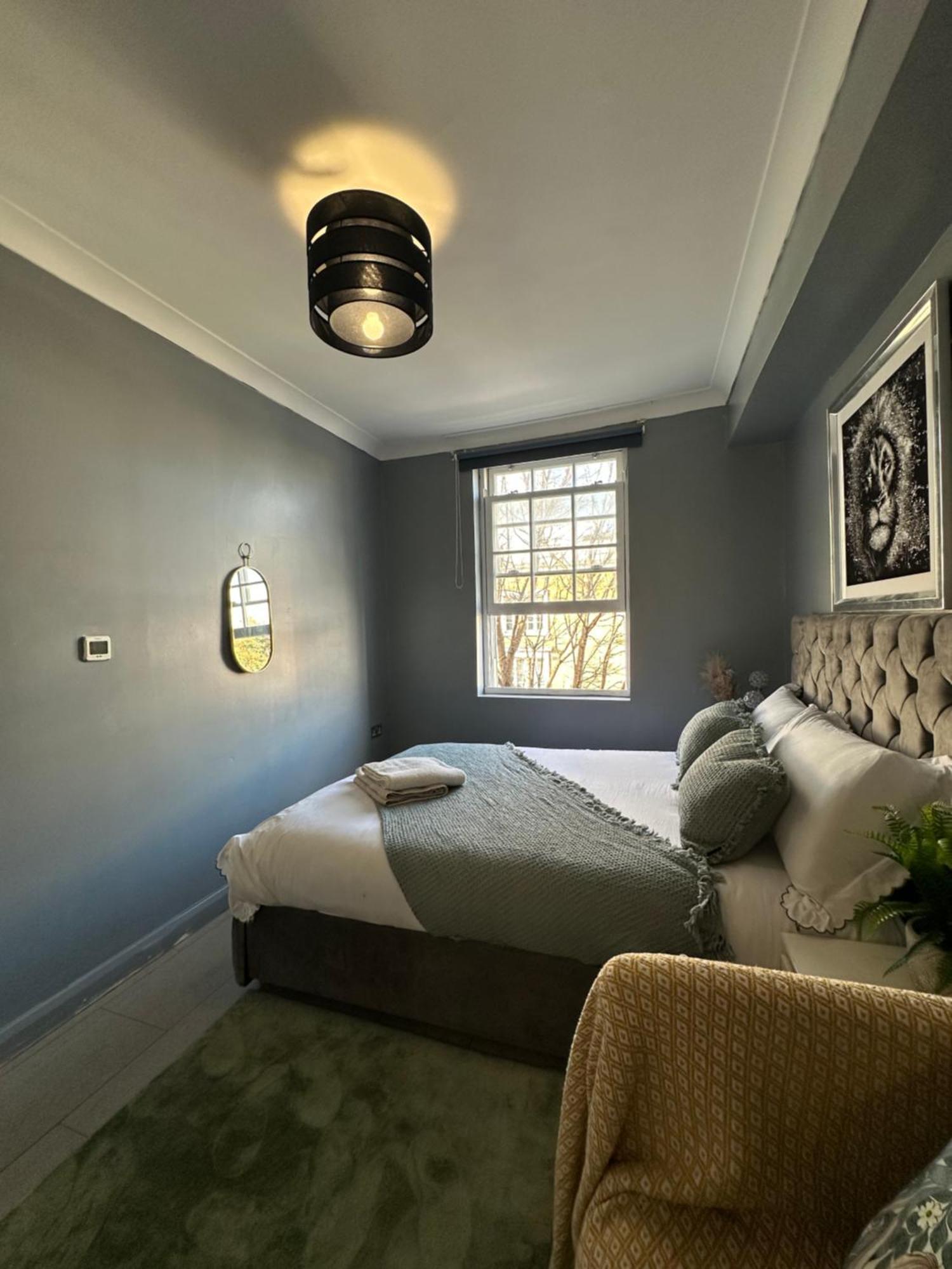 "Bright & Spacious" 3 Bedroom Flat By Kings Cross, St Pancras Station!!!!64 Лондон Экстерьер фото